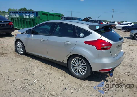 2018 Ford Focus Se z USA, uszkodzony, nr VIN 1FADP3K2XJL226128